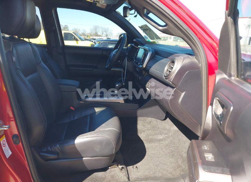 Photo 5 of 2020 Toyota Tacoma LIMITED (VIN 3TMGZ5AN0LM289118)