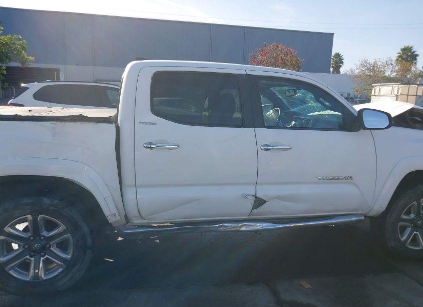 Photo 14 of 2016 Toyota Tacoma LIMITED (VIN 3TMGZ5AN2GM016106)