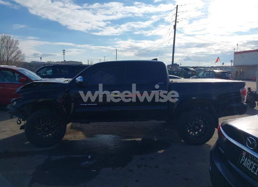 Photo 14 of 2016 Toyota Tacoma LIMITED (VIN 3TMGZ5AN3GM030032)
