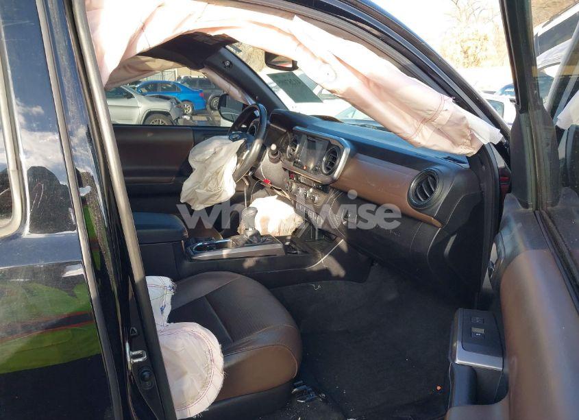 Photo 5 of 2016 Toyota Tacoma LIMITED (VIN 3TMGZ5AN3GM030032)