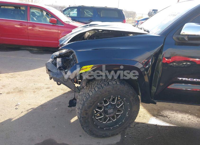 Photo 6 of 2016 Toyota Tacoma LIMITED (VIN 3TMGZ5AN3GM030032)