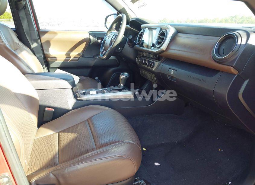 Photo 5 of 2017 Toyota Tacoma LIMITED (VIN 3TMGZ5AN3HM121027)