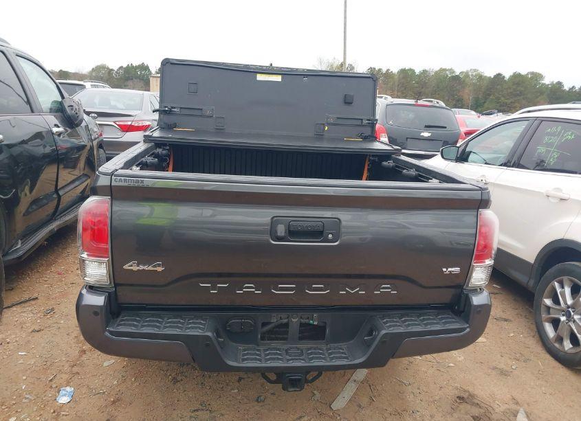 Photo 16 of 2018 Toyota Tacoma LIMITED (VIN 3TMGZ5AN3JM127030)