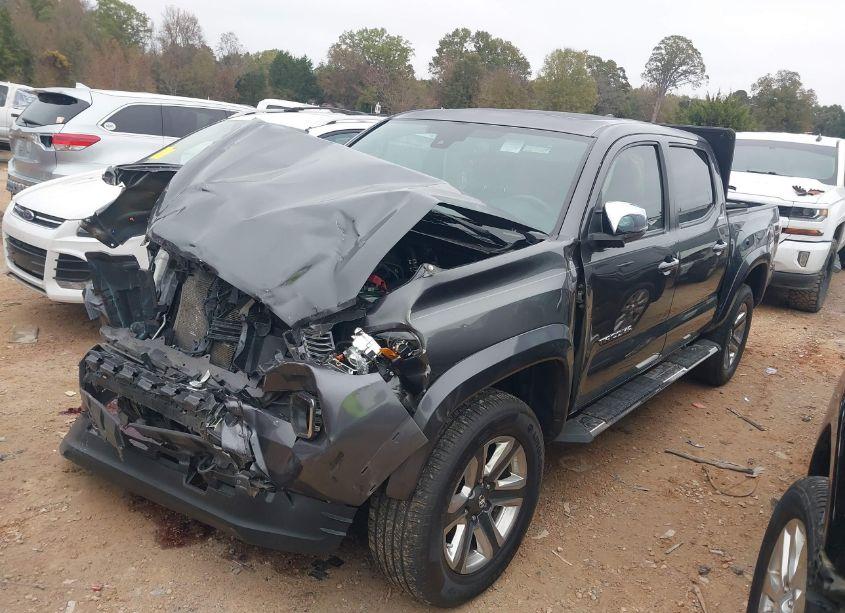 Photo 2 of 2018 Toyota Tacoma LIMITED (VIN 3TMGZ5AN3JM127030)