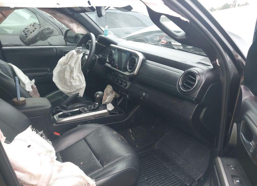 Photo 5 of 2018 Toyota Tacoma LIMITED (VIN 3TMGZ5AN3JM127030)