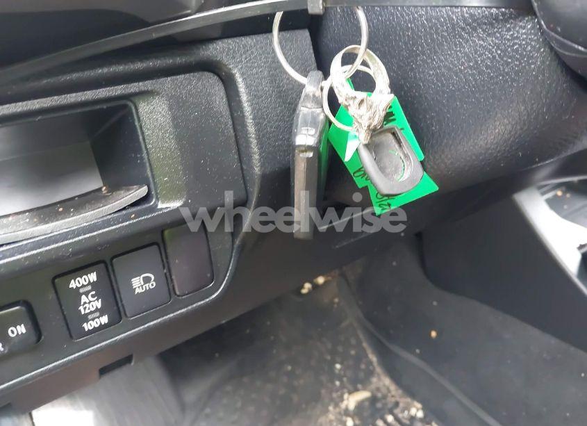 Photo 11 of 2018 Toyota Tacoma LIMITED (VIN 3TMGZ5AN4JM158951)