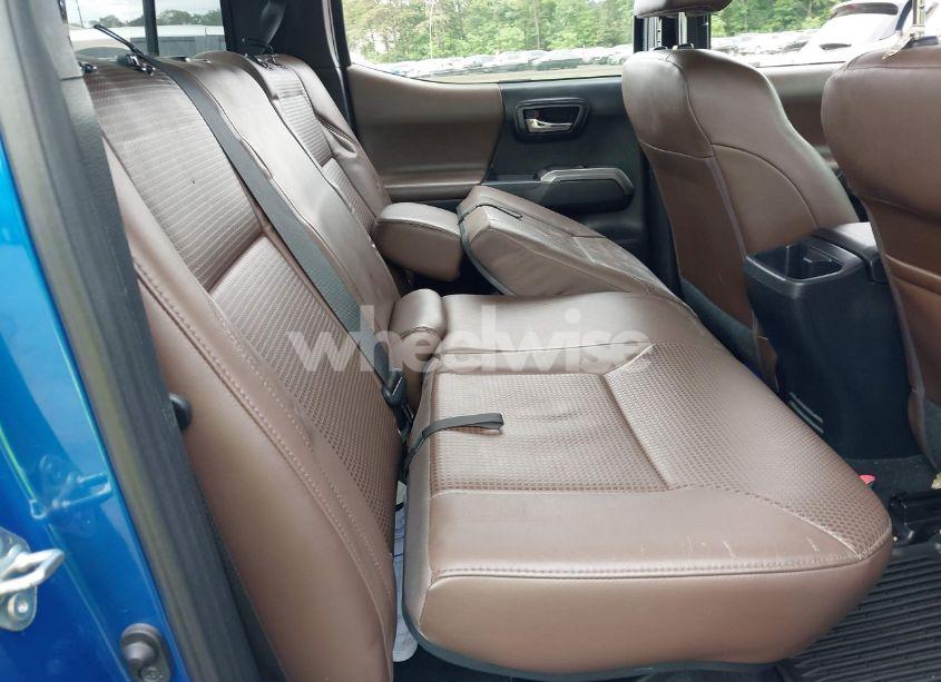 Photo 8 of 2018 Toyota Tacoma LIMITED (VIN 3TMGZ5AN4JM158951)