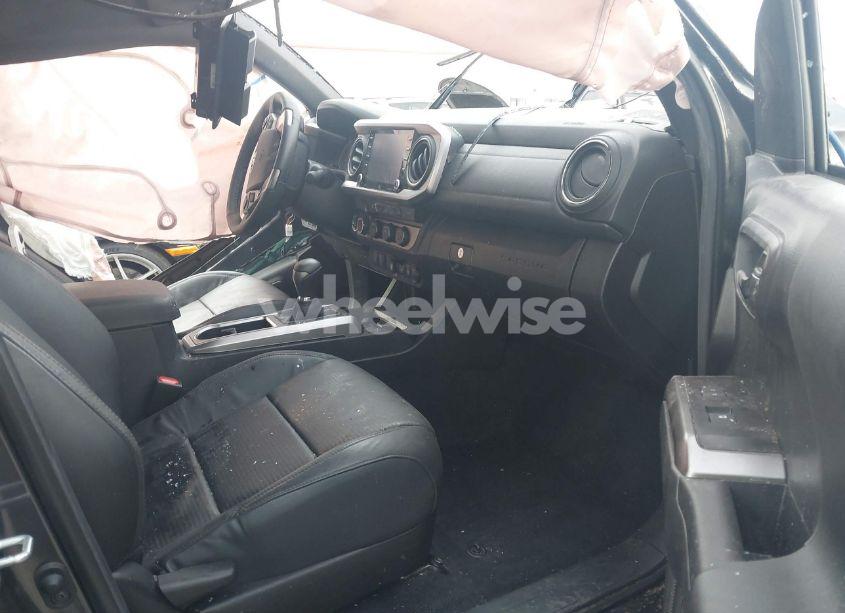 Photo 5 of 2022 Toyota Tacoma LIMITED (VIN 3TMGZ5AN4NM526146)