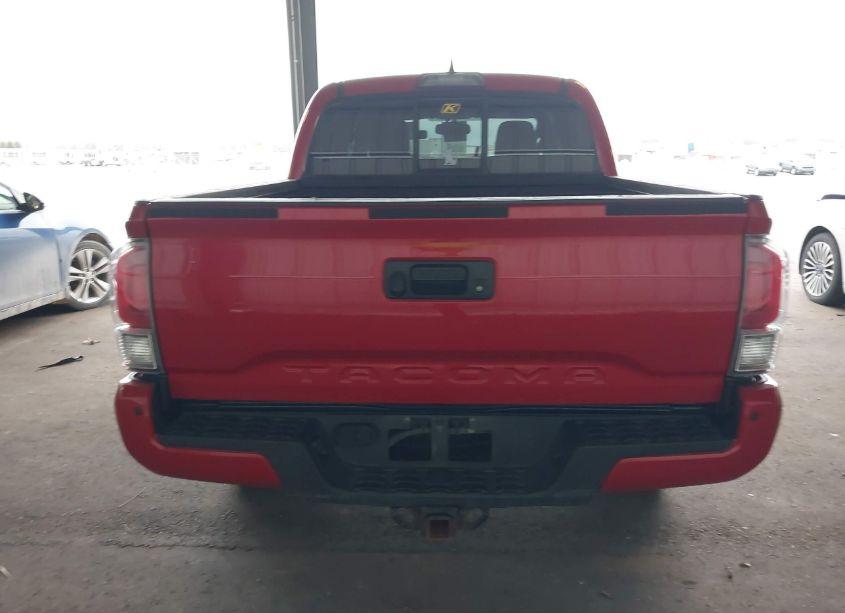 Photo 16 of 2016 Toyota Tacoma LIMITED (VIN 3TMGZ5AN5GM017394)