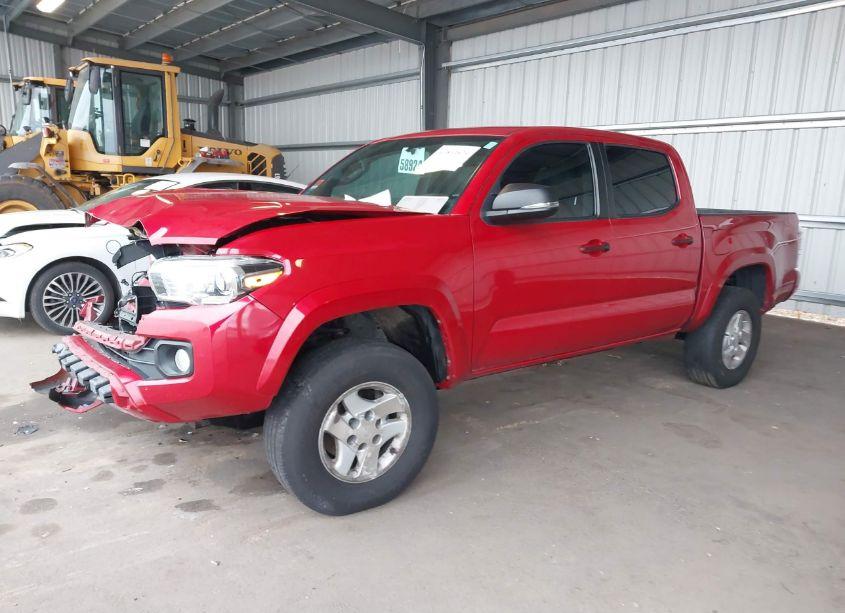 Photo 2 of 2016 Toyota Tacoma LIMITED (VIN 3TMGZ5AN5GM017394)