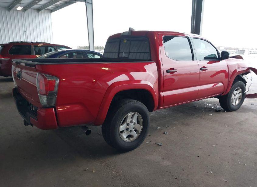 Photo 4 of 2016 Toyota Tacoma LIMITED (VIN 3TMGZ5AN5GM017394)