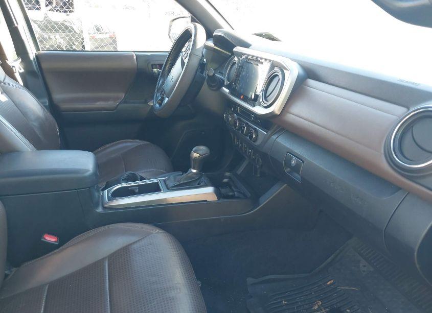 Photo 5 of 2017 Toyota Tacoma LIMITED (VIN 3TMGZ5AN5HM054298)