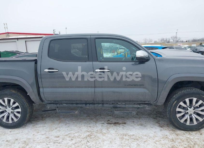 Photo 13 of 2021 Toyota Tacoma LIMITED (VIN 3TMGZ5AN6MM400773)