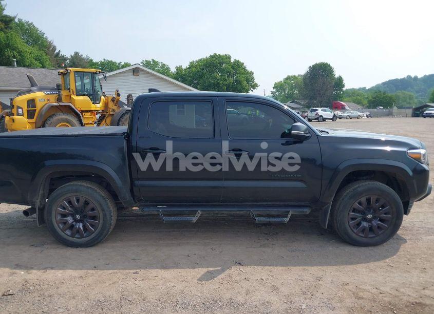 Photo 13 of 2022 Toyota Tacoma LIMITED (VIN 3TMGZ5AN6NM503824)
