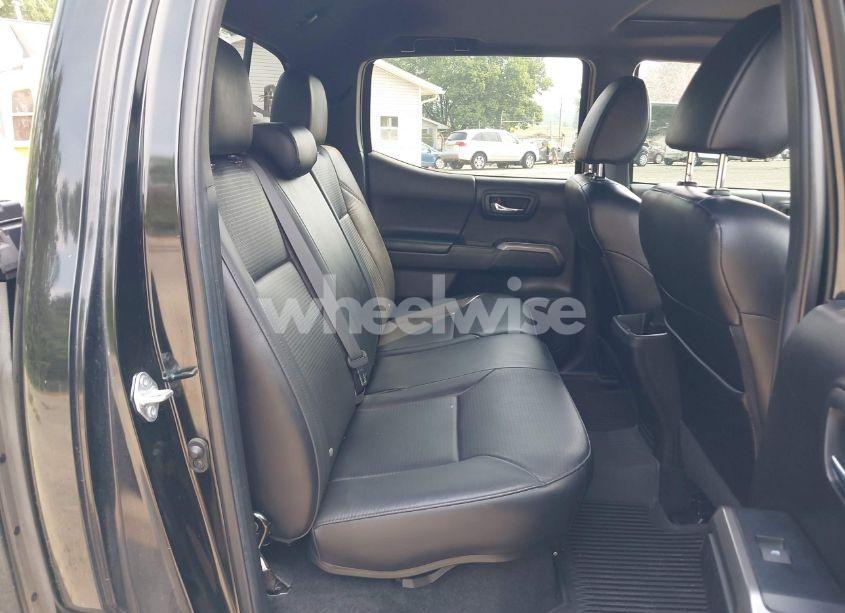 Photo 8 of 2022 Toyota Tacoma LIMITED (VIN 3TMGZ5AN6NM503824)
