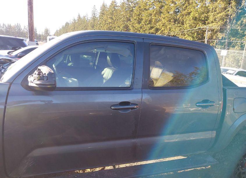 Photo 15 of 2017 Toyota Tacoma LIMITED (VIN 3TMGZ5AN9HM065272)