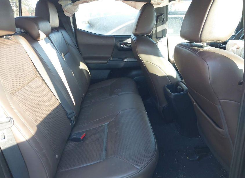 Photo 8 of 2017 Toyota Tacoma LIMITED (VIN 3TMGZ5AN9HM065272)