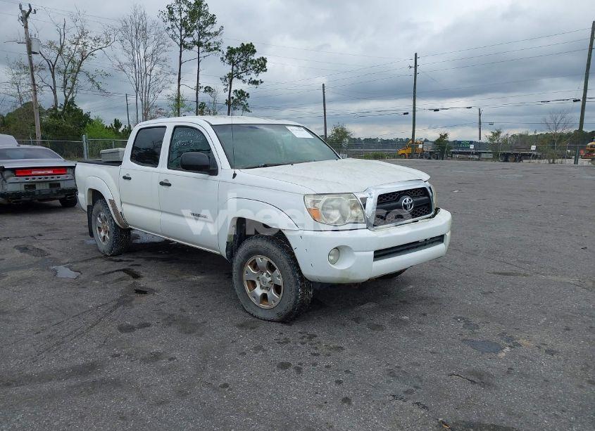 2011 Toyota Tacoma PRERUNNER V6 (VIN 3TMJU4GN0BM110662) main photo