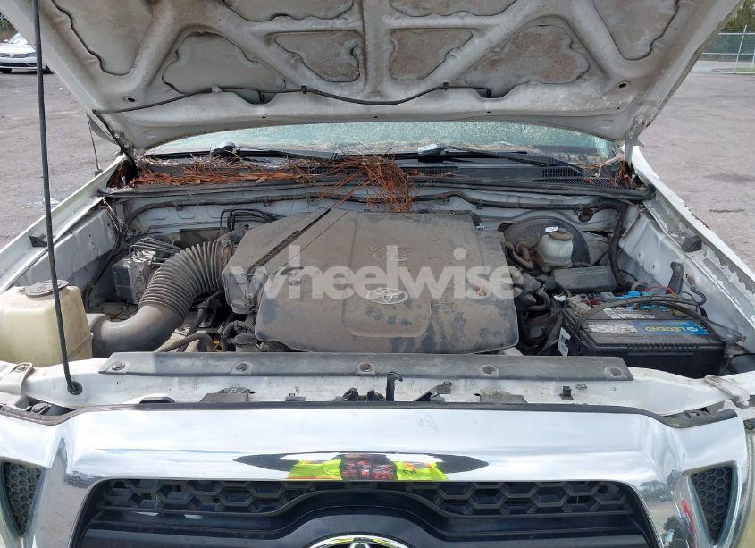 Photo 10 of 2011 Toyota Tacoma PRERUNNER V6 (VIN 3TMJU4GN0BM110662)