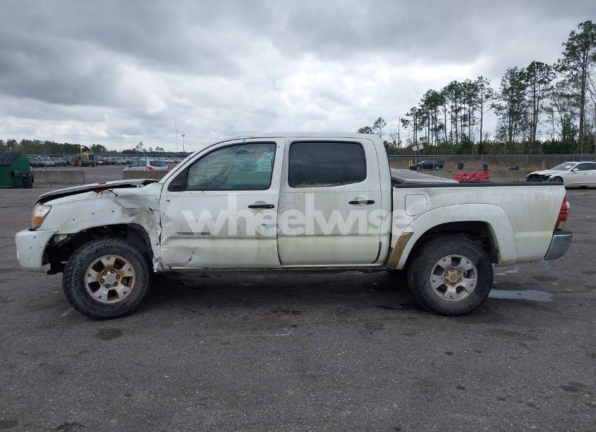 Photo 14 of 2011 Toyota Tacoma PRERUNNER V6 (VIN 3TMJU4GN0BM110662)