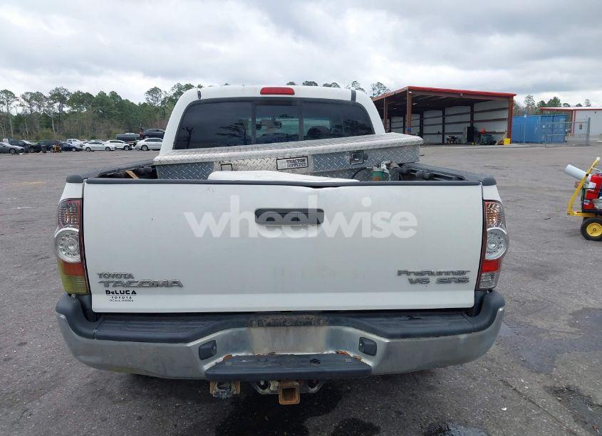 Photo 16 of 2011 Toyota Tacoma PRERUNNER V6 (VIN 3TMJU4GN0BM110662)