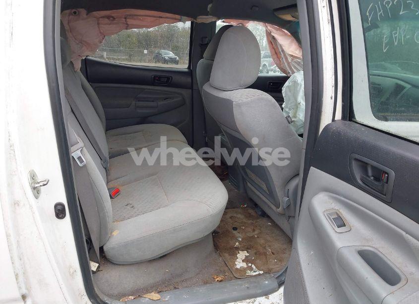 Photo 8 of 2011 Toyota Tacoma PRERUNNER V6 (VIN 3TMJU4GN0BM110662)