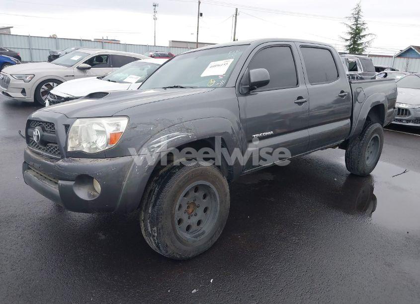 Photo 2 of 2011 Toyota Tacoma PRERUNNER V6 (VIN 3TMJU4GN0BM119829)