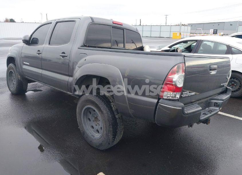 Photo 3 of 2011 Toyota Tacoma PRERUNNER V6 (VIN 3TMJU4GN0BM119829)