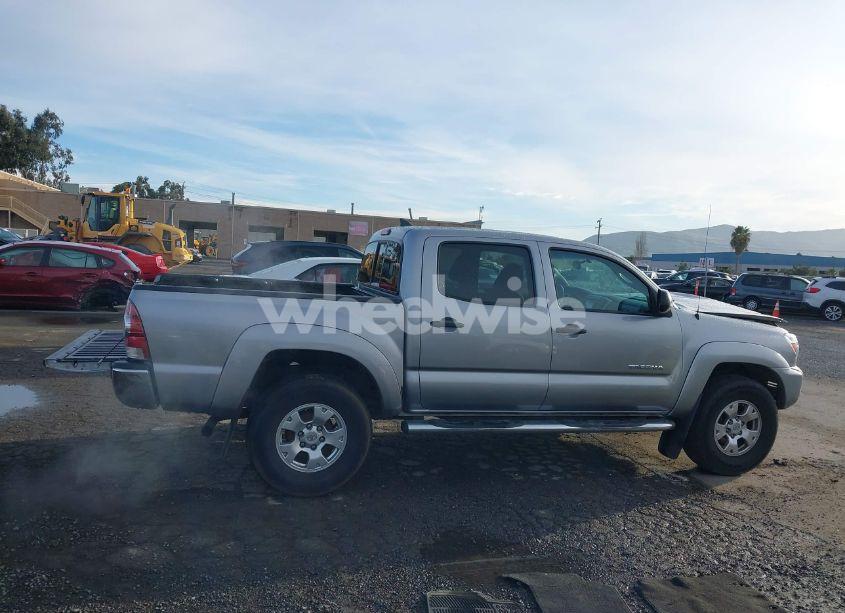 Photo 13 of 2014 Toyota Tacoma PRERUNNER V6 (VIN 3TMJU4GN0EM163253)