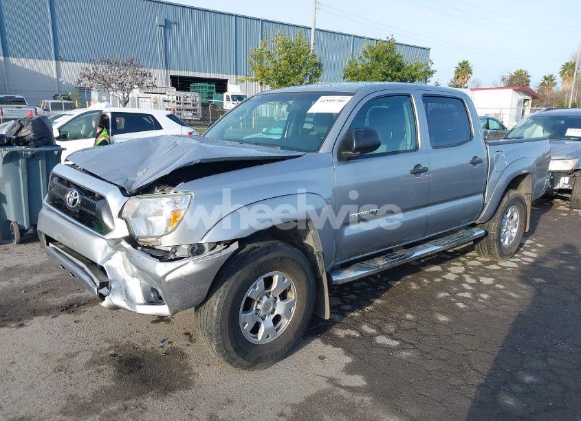 Photo 2 of 2014 Toyota Tacoma PRERUNNER V6 (VIN 3TMJU4GN0EM163253)