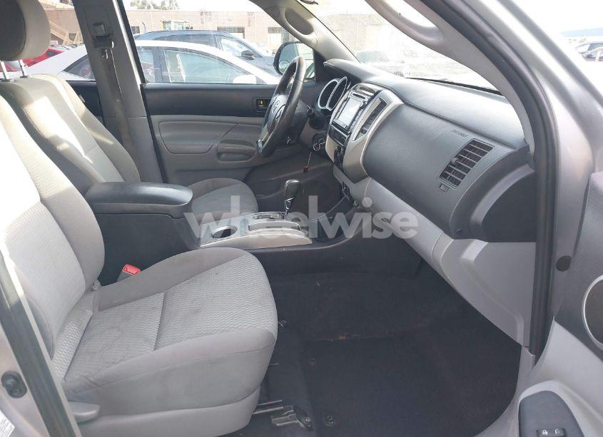 Photo 5 of 2014 Toyota Tacoma PRERUNNER V6 (VIN 3TMJU4GN0EM163253)