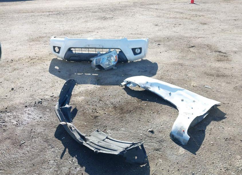 Photo 12 of 2015 Toyota Tacoma DOUBLE CAB PRERUNNER (VIN 3TMJU4GN0FM176912)