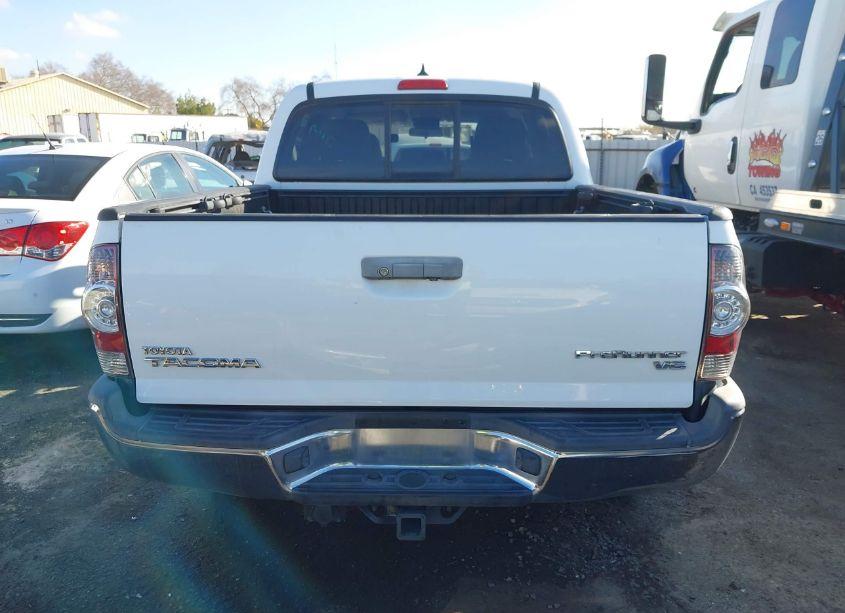 Photo 17 of 2015 Toyota Tacoma DOUBLE CAB PRERUNNER (VIN 3TMJU4GN0FM176912)