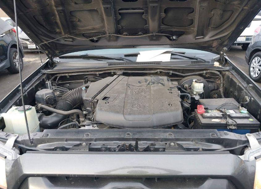 Photo 10 of 2015 Toyota Tacoma DOUBLE CAB PRERUNNER (VIN 3TMJU4GN0FM186257)
