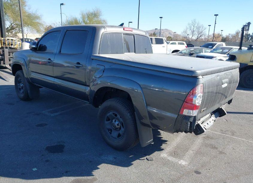 Photo 3 of 2015 Toyota Tacoma DOUBLE CAB PRERUNNER (VIN 3TMJU4GN0FM186257)