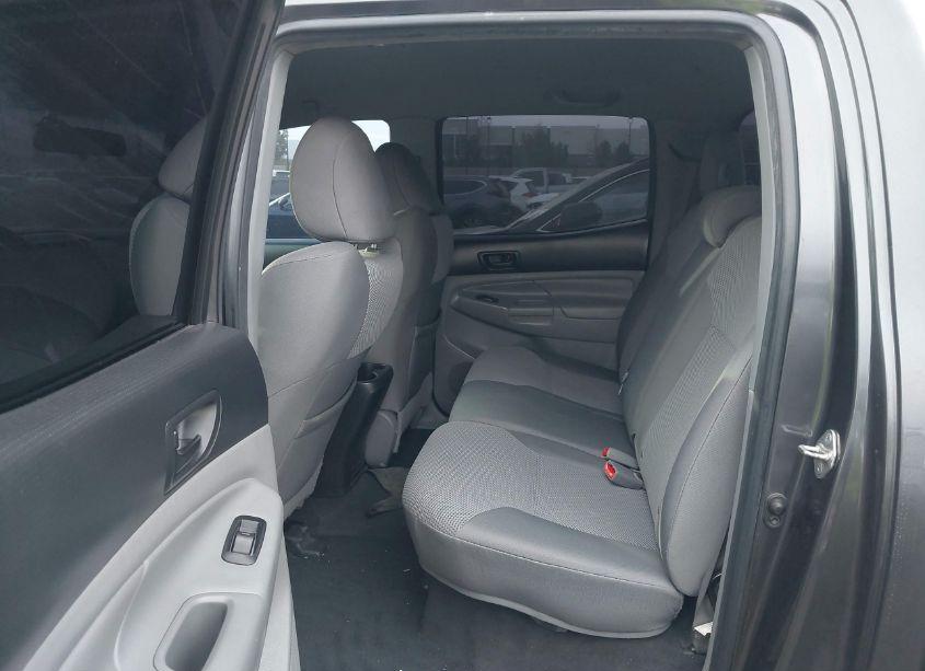 Photo 8 of 2015 Toyota Tacoma DOUBLE CAB PRERUNNER (VIN 3TMJU4GN0FM186257)
