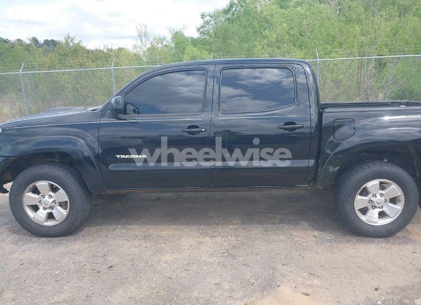 Photo 15 of 2011 Toyota Tacoma PRERUNNER V6 (VIN 3TMJU4GN1BM112470)