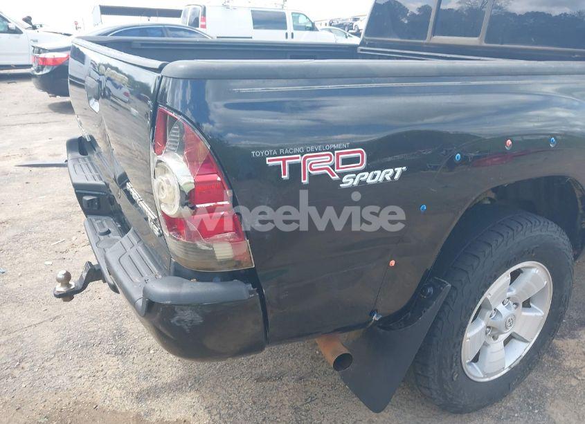 Photo 19 of 2011 Toyota Tacoma PRERUNNER V6 (VIN 3TMJU4GN1BM112470)