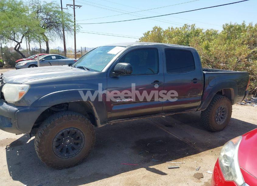 Photo 14 of 2013 Toyota Tacoma PRERUNNER V6 (VIN 3TMJU4GN1DM142183)