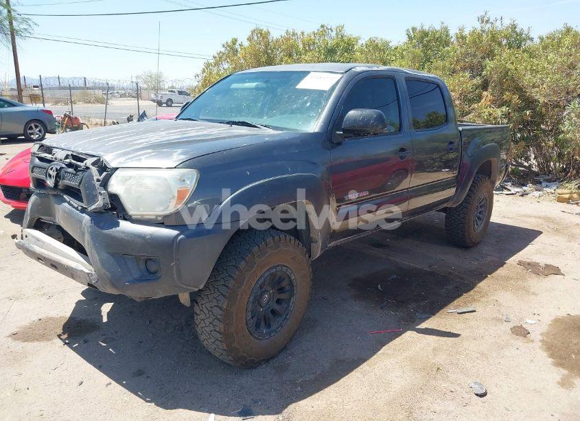 Photo 2 of 2013 Toyota Tacoma PRERUNNER V6 (VIN 3TMJU4GN1DM142183)