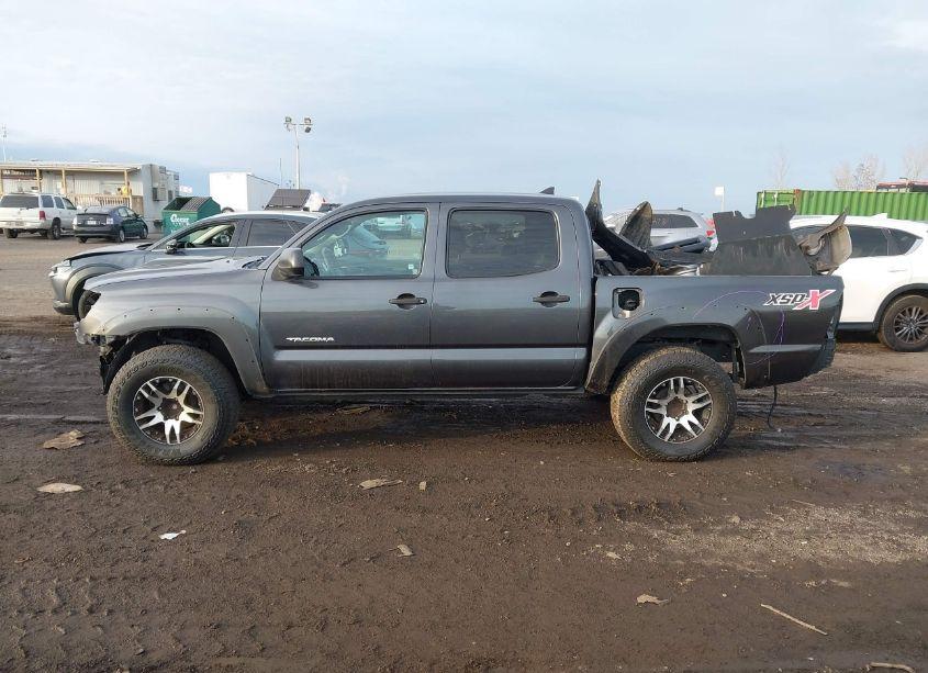 Photo 15 of 2014 Toyota Tacoma PRERUNNER V6 (VIN 3TMJU4GN1EM163925)