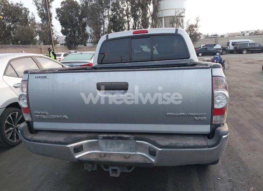 Photo 16 of 2015 Toyota Tacoma DOUBLE CAB PRERUNNER (VIN 3TMJU4GN1FM184419)