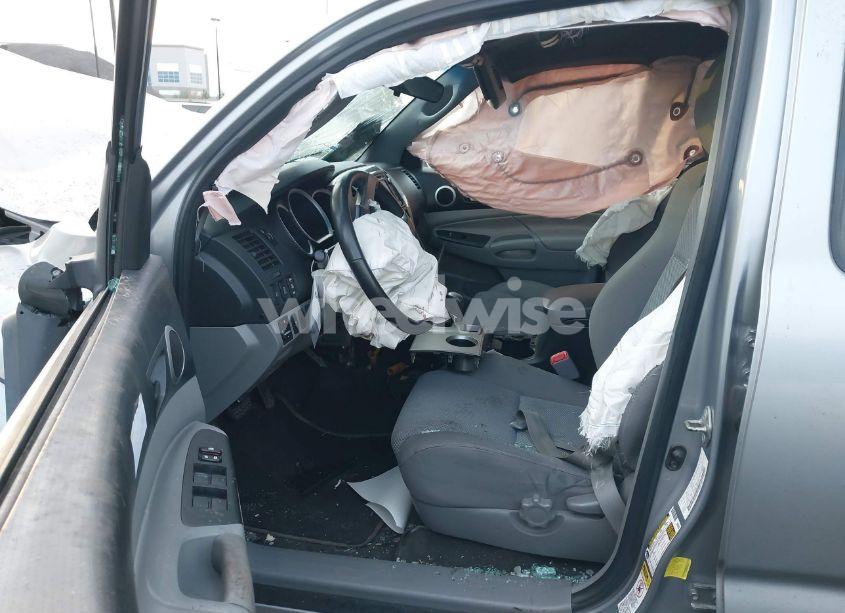 Photo 5 of 2015 Toyota Tacoma DOUBLE CAB PRERUNNER (VIN 3TMJU4GN1FM184419)