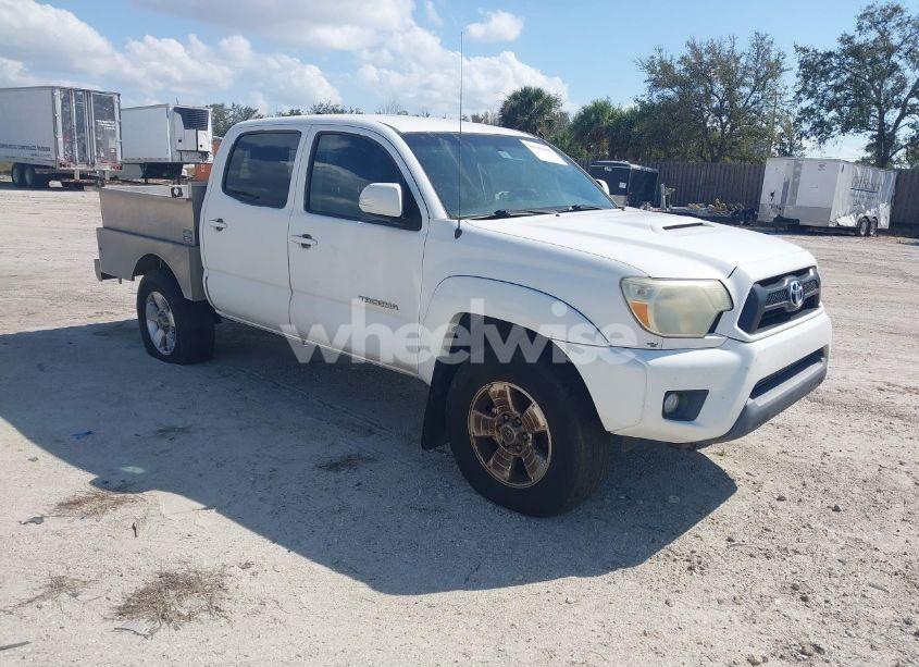 2014 Toyota Tacoma DOUBLE CAB PRERUNNER (VIN 3TMJU4GN2EM169071) main photo