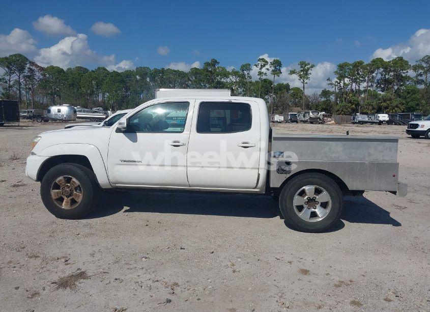 Photo 14 of 2014 Toyota Tacoma DOUBLE CAB PRERUNNER (VIN 3TMJU4GN2EM169071)