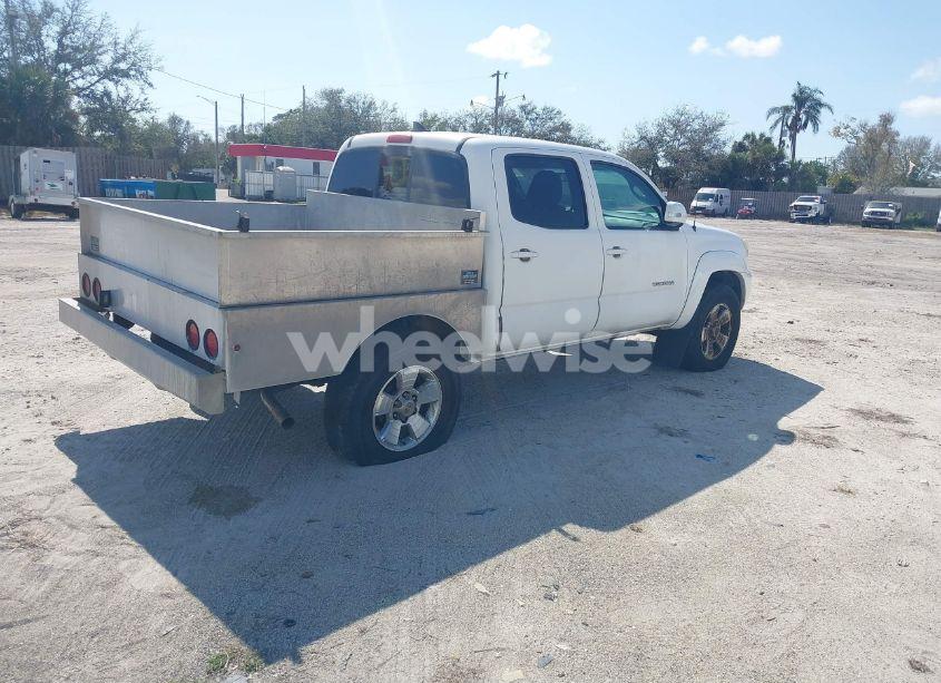 Photo 4 of 2014 Toyota Tacoma DOUBLE CAB PRERUNNER (VIN 3TMJU4GN2EM169071)