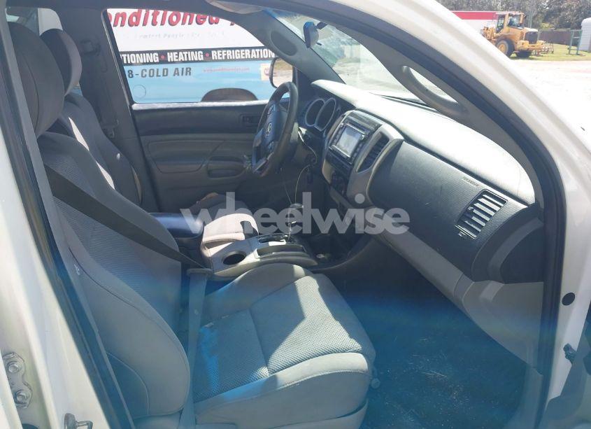 Photo 5 of 2014 Toyota Tacoma DOUBLE CAB PRERUNNER (VIN 3TMJU4GN2EM169071)