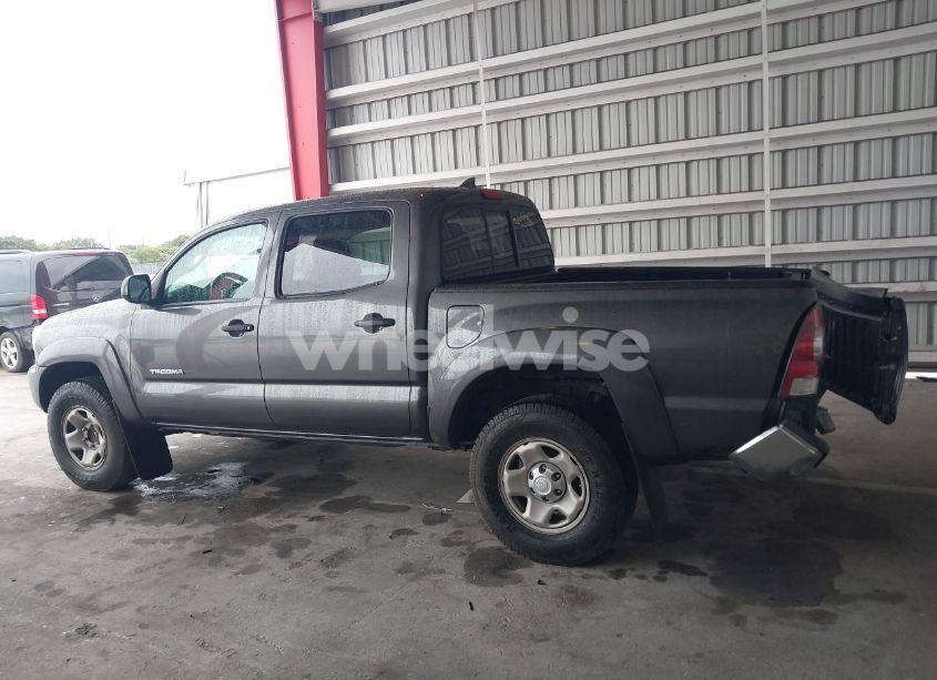 Photo 14 of 2015 Toyota Tacoma PRERUNNER V6 (VIN 3TMJU4GN2FM180587)