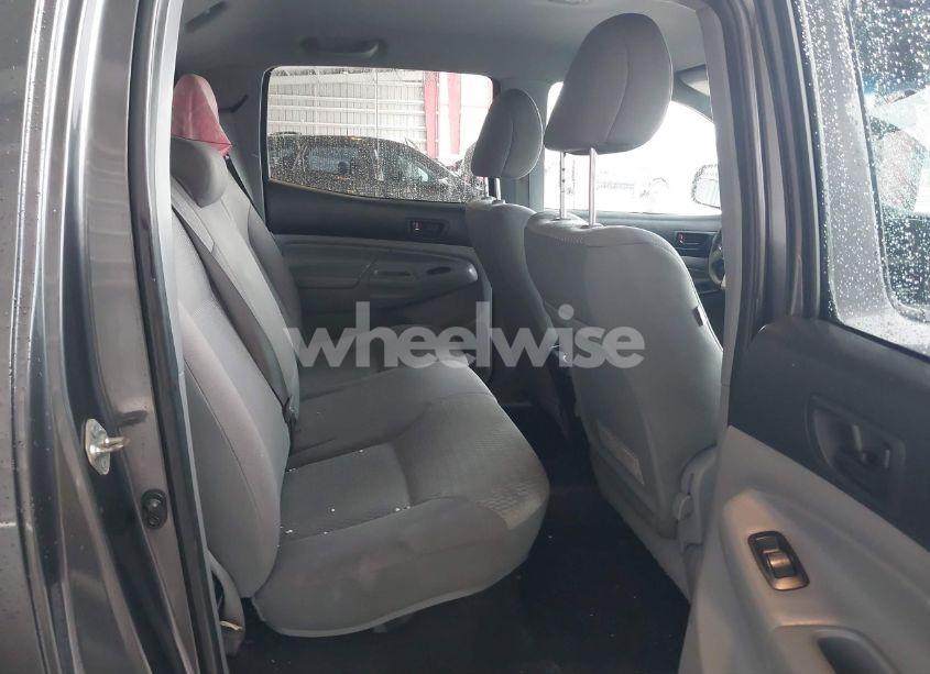 Photo 8 of 2015 Toyota Tacoma PRERUNNER V6 (VIN 3TMJU4GN2FM180587)