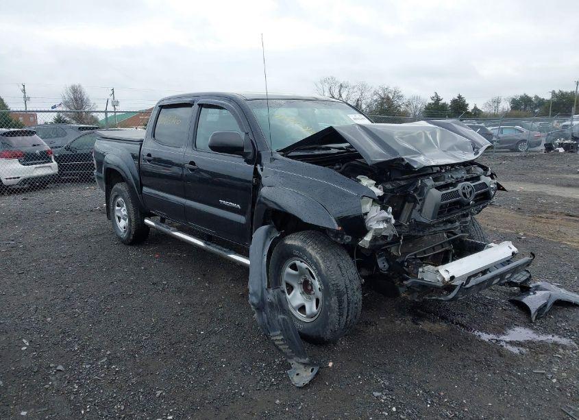 2013 Toyota Tacoma DOUBLE CAB PRERUNNER (VIN 3TMJU4GN3DM142332) main photo
